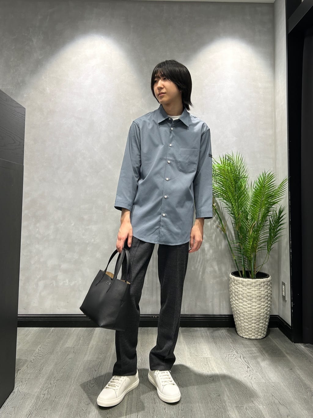 TAKEO KIKUCHIの【Sサイズ~】ラッセルメッシュ パンツを使ったコーディネートを紹介します。｜Rakuten Fashion(楽天ファッション／旧楽天ブランドアベニュー)6095825