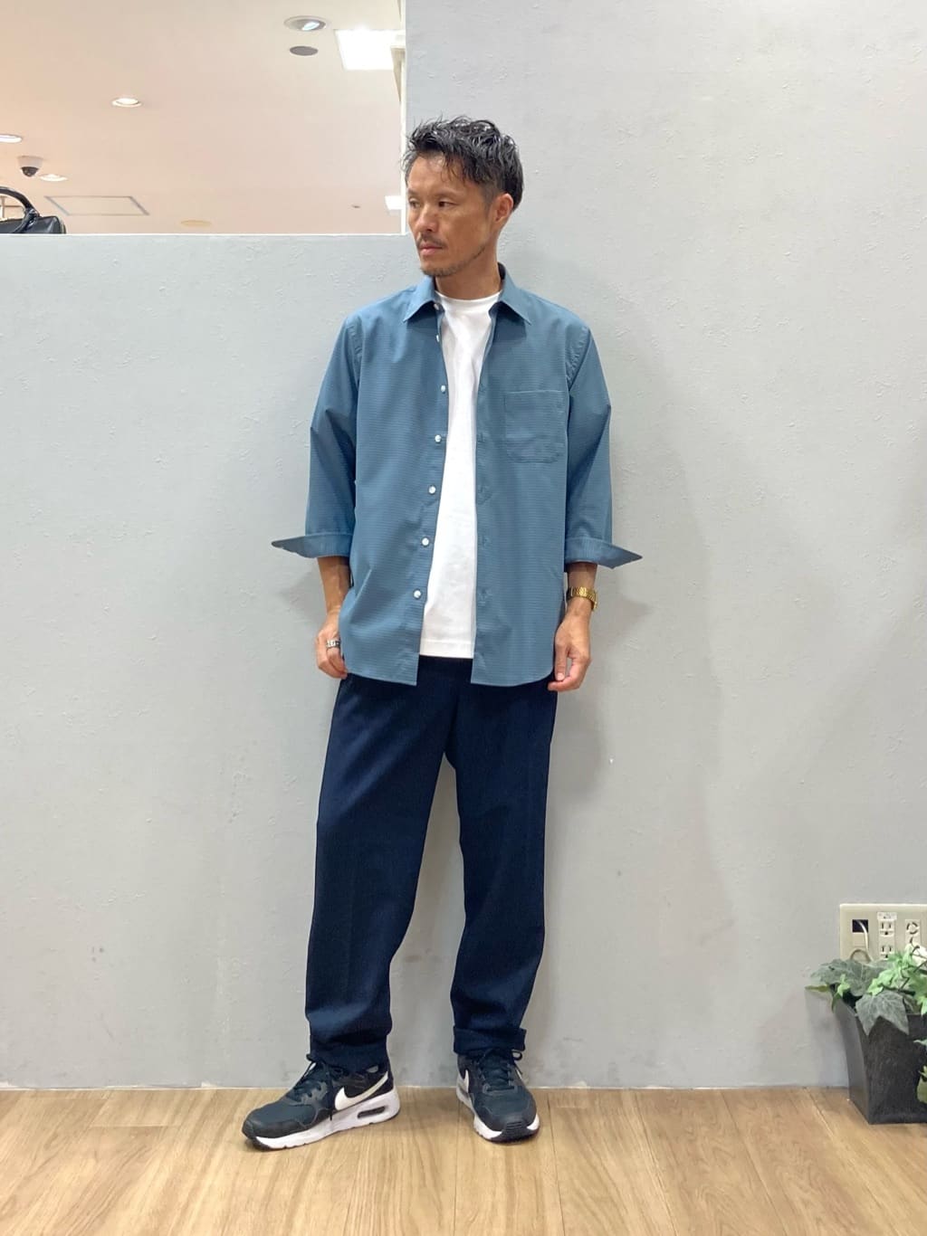 TAKEO KIKUCHIの【COOL CITY WEAR】DotAir(R)サッカー シャツを使ったコーディネートを紹介します。｜Rakuten Fashion(楽天ファッション／旧楽天ブランドアベニュー)6095828