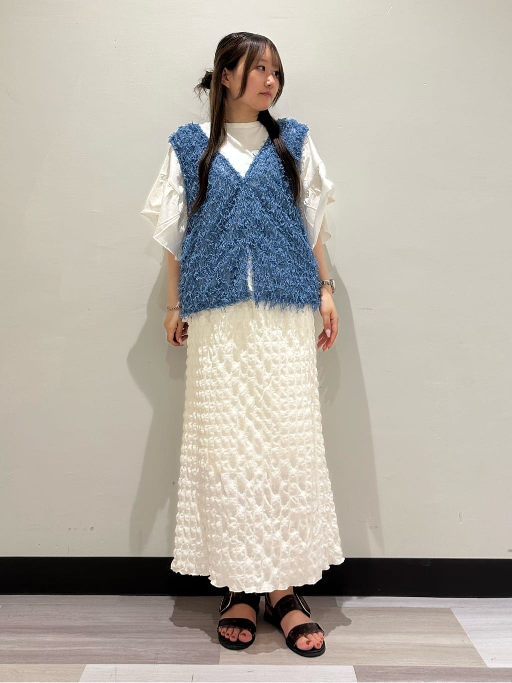 AMERICAN HOLICの【前後2WAY】フリンジベストを使ったコーディネートを紹介します。｜Rakuten Fashion(楽天ファッション／旧楽天ブランドアベニュー)6098131