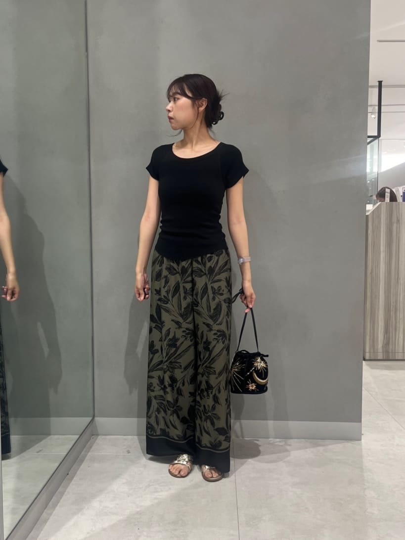 VinのPALM BACK OPEN FRENCH PULLOVERを使ったコーディネートを紹介します。｜Rakuten Fashion(楽天ファッション／旧楽天ブランドアベニュー)6098593