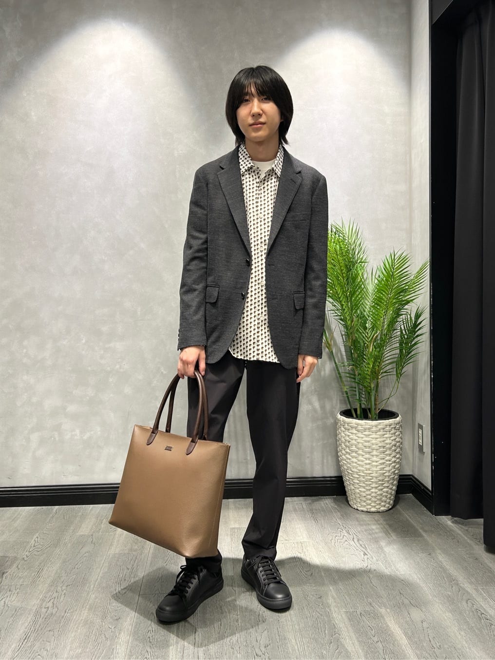 TAKEO KIKUCHIのボーラーハット柄 長袖シャツを使ったコーディネートを紹介します。｜Rakuten Fashion(楽天ファッション／旧楽天ブランドアベニュー)6099797