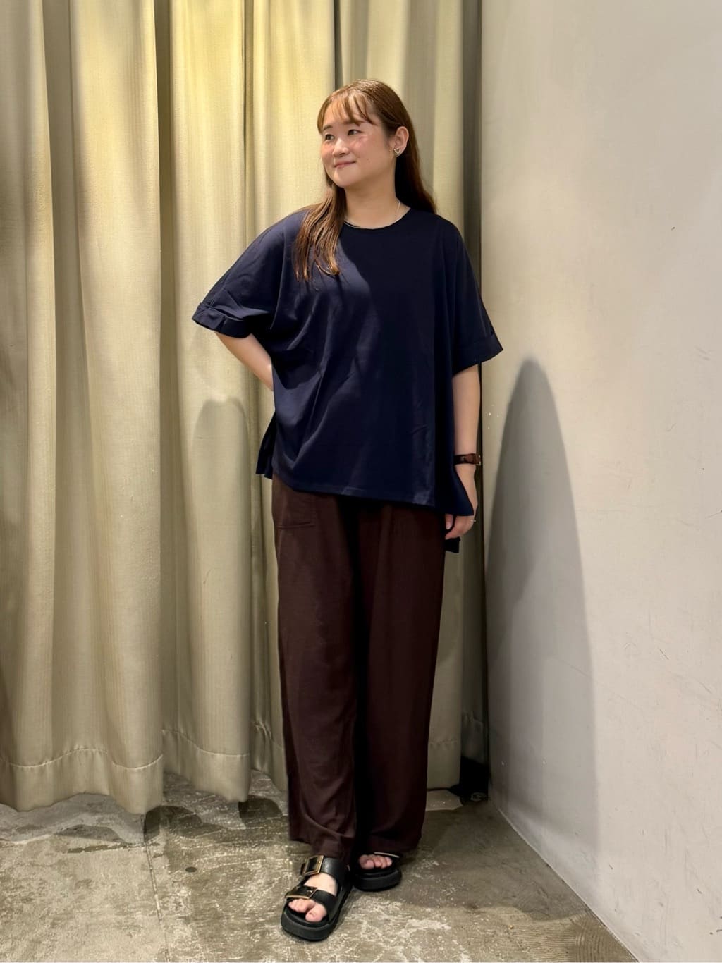 AMERICAN HOLICの接触冷感バックタックプルオーバーを使ったコーディネートを紹介します。｜Rakuten Fashion(楽天ファッション／旧楽天ブランドアベニュー)6100079