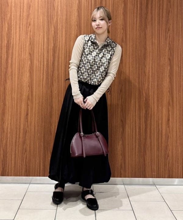 BEAMS HEARTの【秋まで使える】シャイニー シアー プルオーバー 25AW カットソー 長袖 レイヤードを使ったコーディネートを紹介します。｜Rakuten Fashion(楽天ファッション／旧楽天ブランドアベニュー)6101119