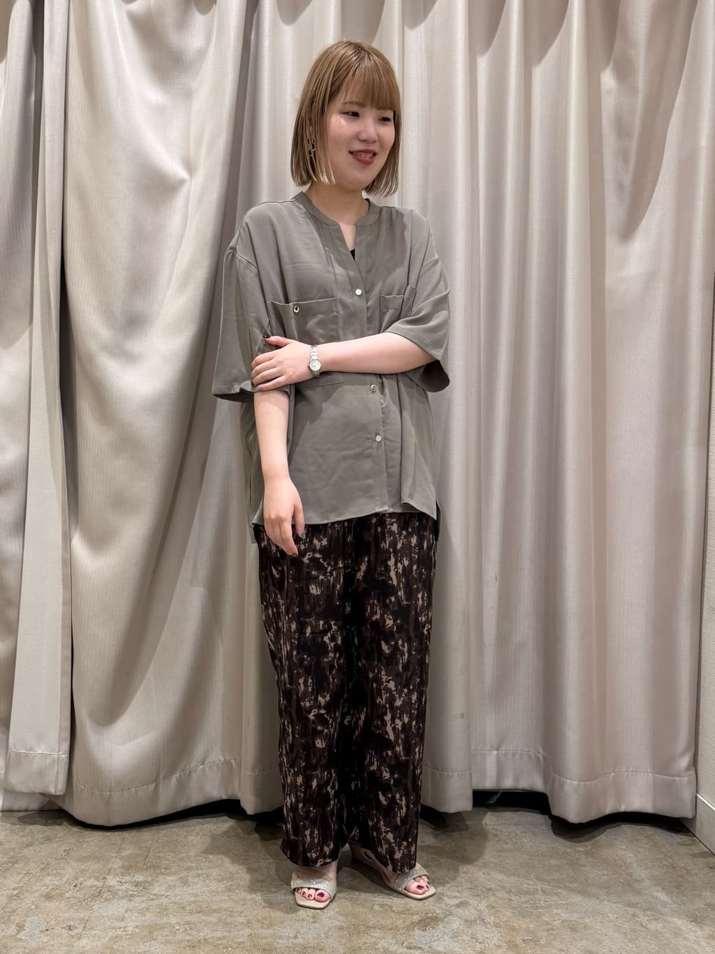 AMERICAN HOLICのミリタリーWポケットスキッパーシャツを使ったコーディネートを紹介します。｜Rakuten Fashion(楽天ファッション／旧楽天ブランドアベニュー)6101560