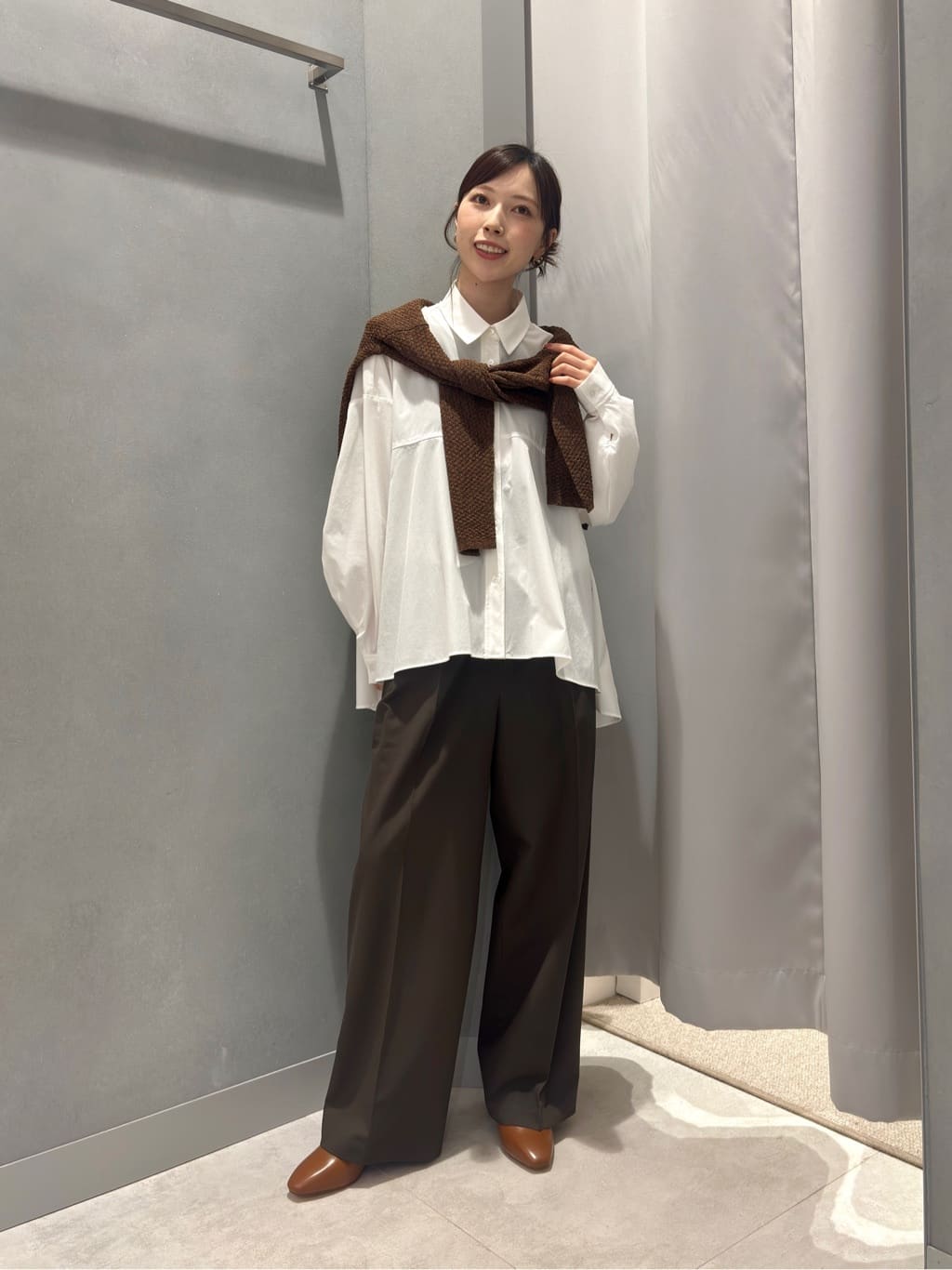 Vinのメッシュニットショートカーディガンを使ったコーディネートを紹介します。｜Rakuten Fashion(楽天ファッション／旧楽天ブランドアベニュー)6102281