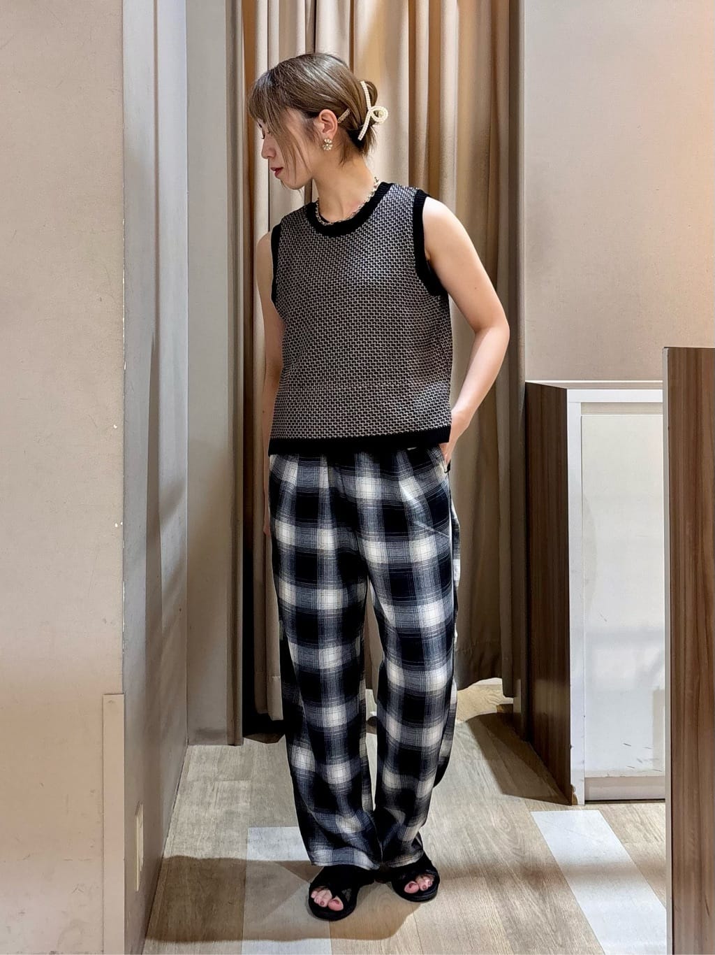 Green Parksの柄イージーパンツV(テーパード)を使ったコーディネートを紹介します。｜Rakuten Fashion(楽天ファッション／旧楽天ブランドアベニュー)6104757