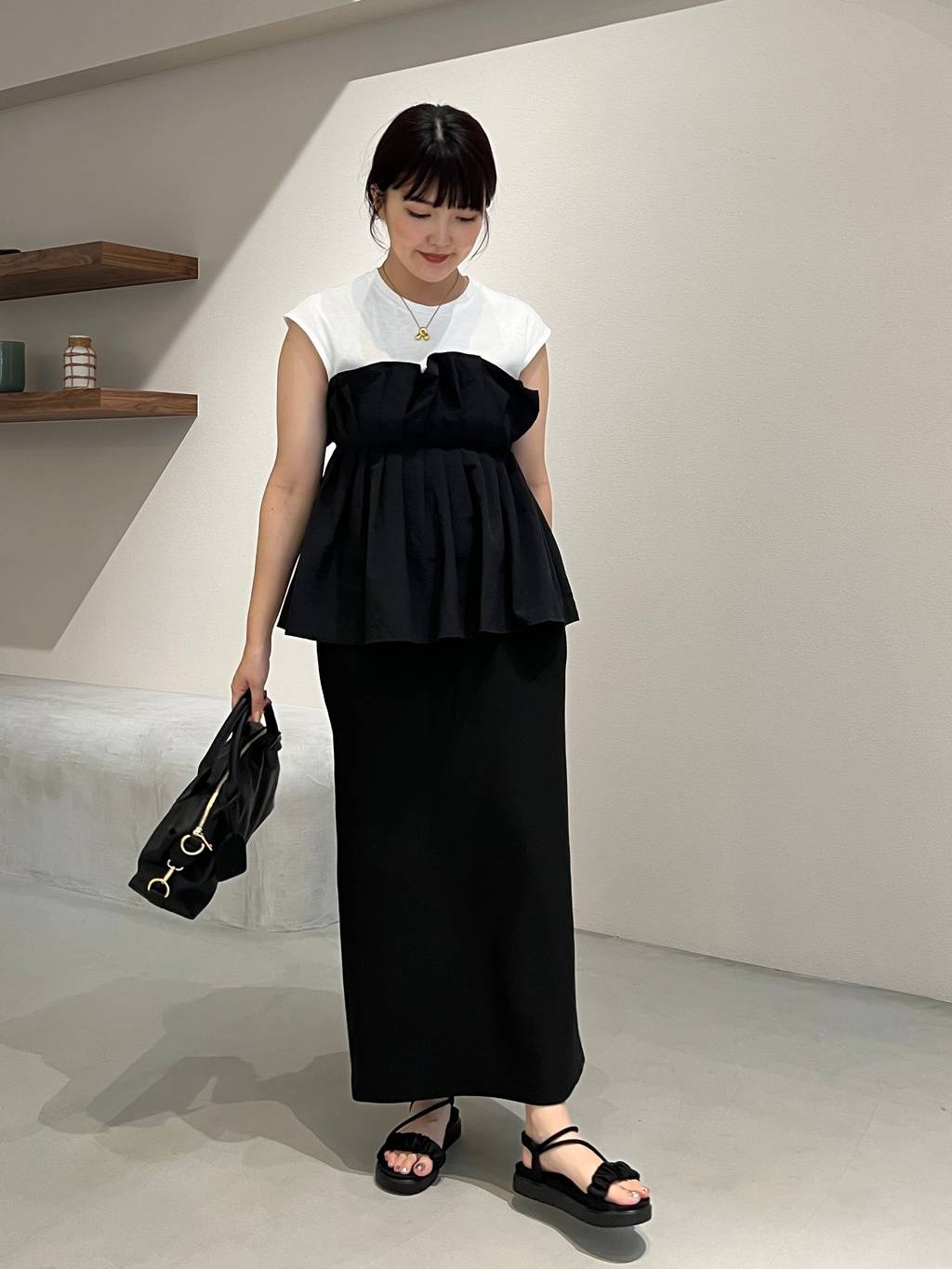 mysty womanのギャザービスチェツキフレンチスリーブを使ったコーディネートを紹介します。｜Rakuten Fashion(楽天ファッション／旧楽天ブランドアベニュー)6106665