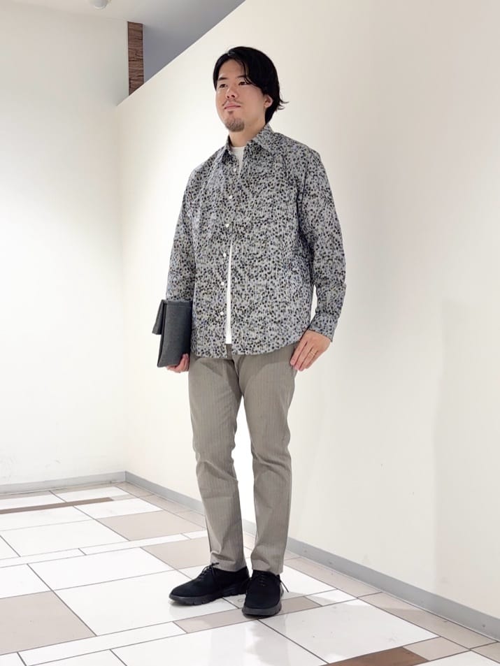 TAKEO KIKUCHIの【COOL CITY WEAR】ワンポイント刺しゅう ポケットTシャツ /接触冷感を使ったコーディネートを紹介します。｜Rakuten Fashion(楽天ファッション／旧楽天ブランドアベニュー)6106885