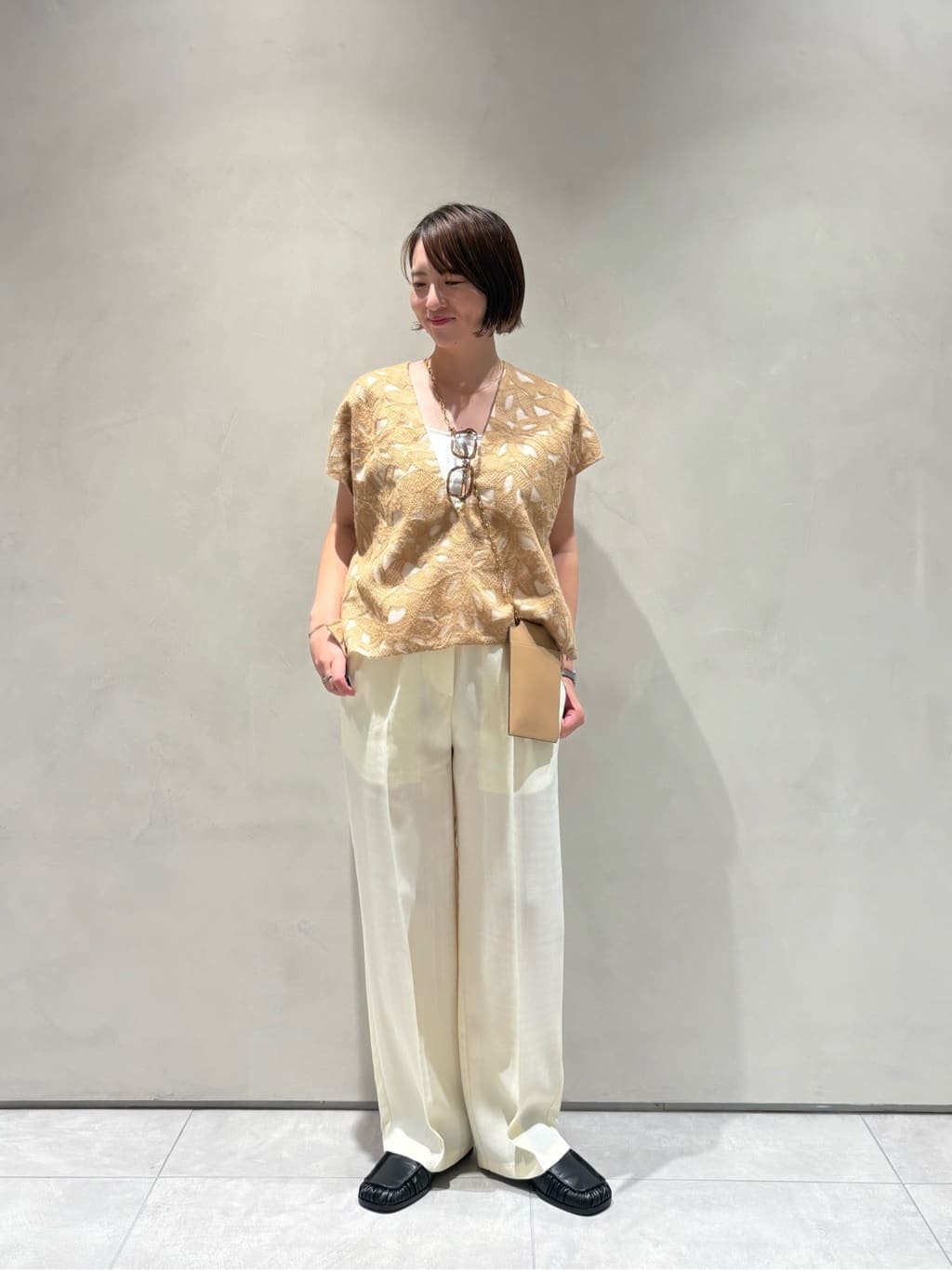 UNITED ARROWS LTD. OUTLET | <conte>レース Vネックベスト BEIGE