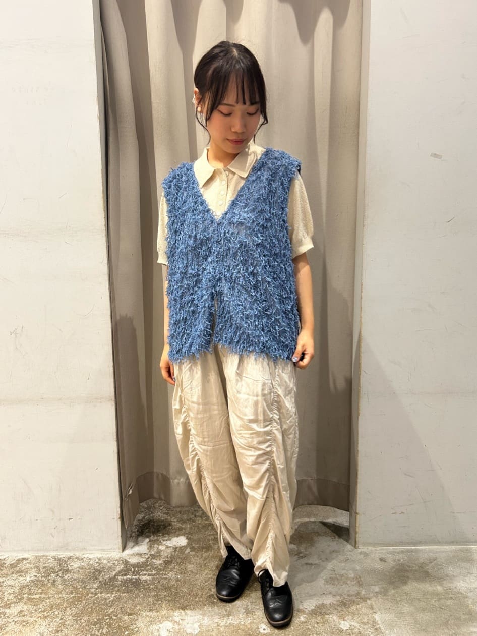 AMERICAN HOLICの【前後2WAY】フリンジベストを使ったコーディネートを紹介します。｜Rakuten Fashion(楽天ファッション／旧楽天ブランドアベニュー)6108982