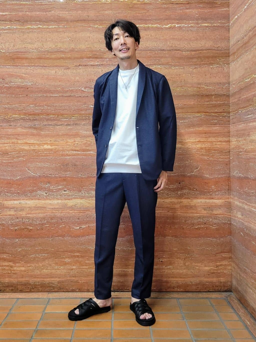 TAKEO KIKUCHIの【抗菌防臭】尾州リネンブレンド ドビーメッシュ カーディガンを使ったコーディネートを紹介します。｜Rakuten Fashion(楽天ファッション／旧楽天ブランドアベニュー)6109262