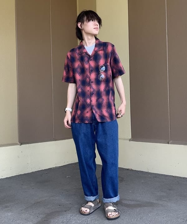 BEAMS OUTLETのBEAMS HEART / バルーン デニム イージー パンツを使ったコーディネートを紹介します。｜Rakuten Fashion(楽天ファッション／旧楽天ブランドアベニュー)6113478