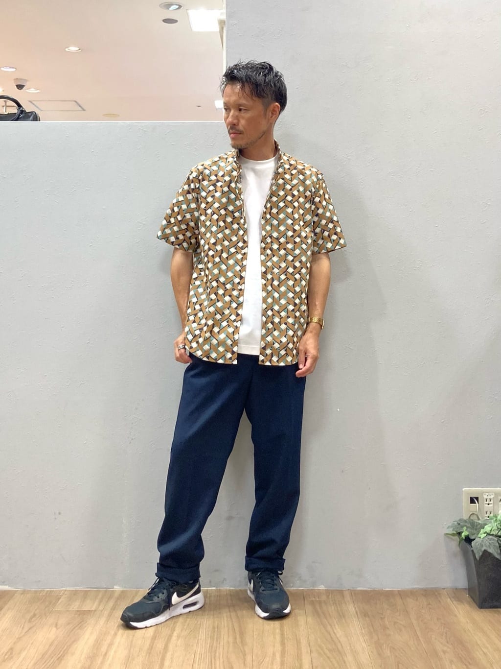 TAKEO KIKUCHIの【COOL CITY WEAR】籠目アート柄 サッカーシャツ /通気性を使ったコーディネートを紹介します。｜Rakuten Fashion(楽天ファッション／旧楽天ブランドアベニュー)6113224