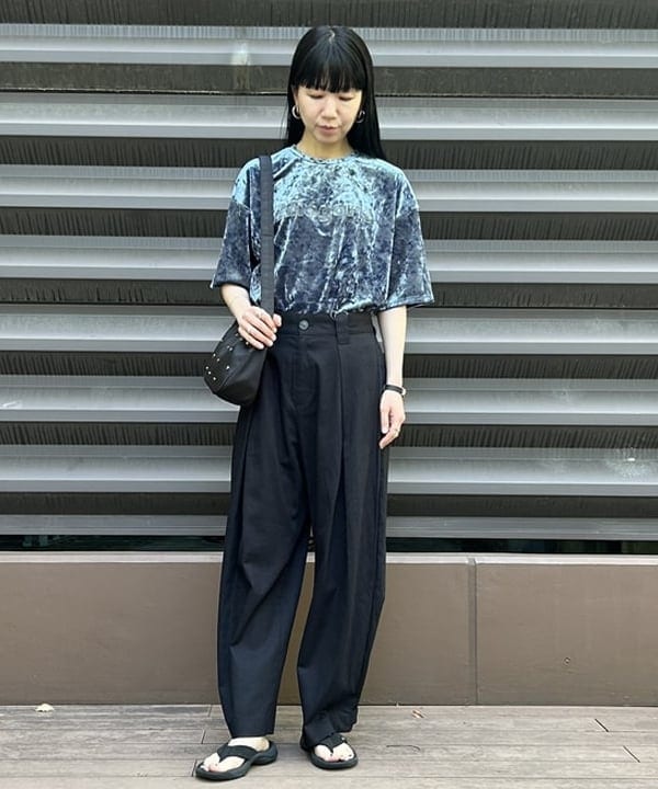BEAMS HEARTのかさね タック パンツを使ったコーディネートを紹介します。｜Rakuten Fashion(楽天ファッション／旧楽天ブランドアベニュー)6114592