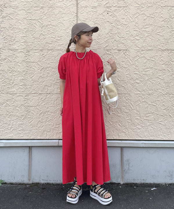 BEAMS HEARTのオフショルダー ハーフスリーブ ワンピースを使ったコーディネートを紹介します。｜Rakuten Fashion(楽天ファッション／旧楽天ブランドアベニュー)6114606