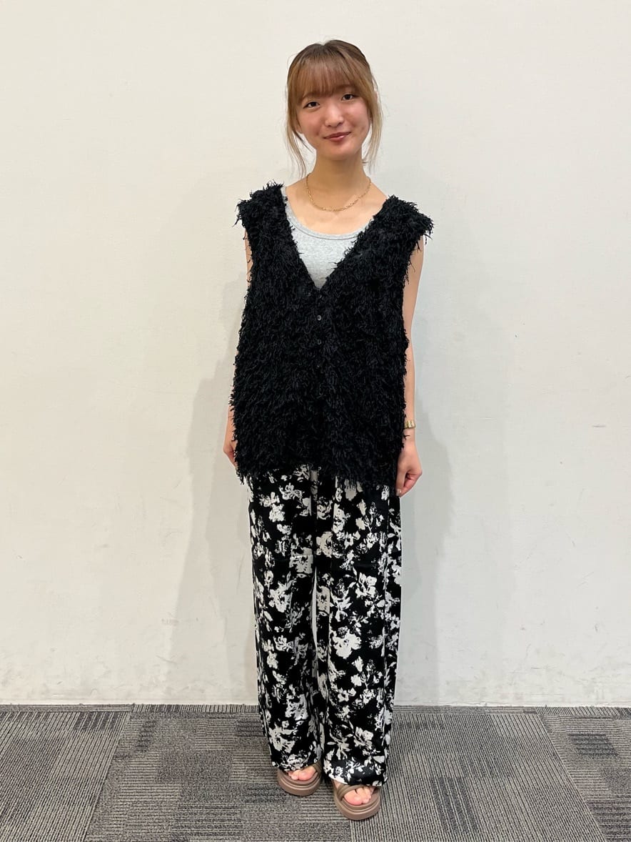 AMERICAN HOLICの【前後2WAY】フリンジベストを使ったコーディネートを紹介します。｜Rakuten Fashion(楽天ファッション／旧楽天ブランドアベニュー)6115992