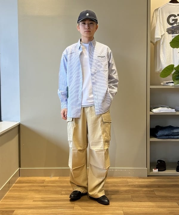 BEAMS HEARTのレタード オックスフォード ボタンダウンシャツを使ったコーディネートを紹介します。｜Rakuten Fashion(楽天ファッション／旧楽天ブランドアベニュー)6116509