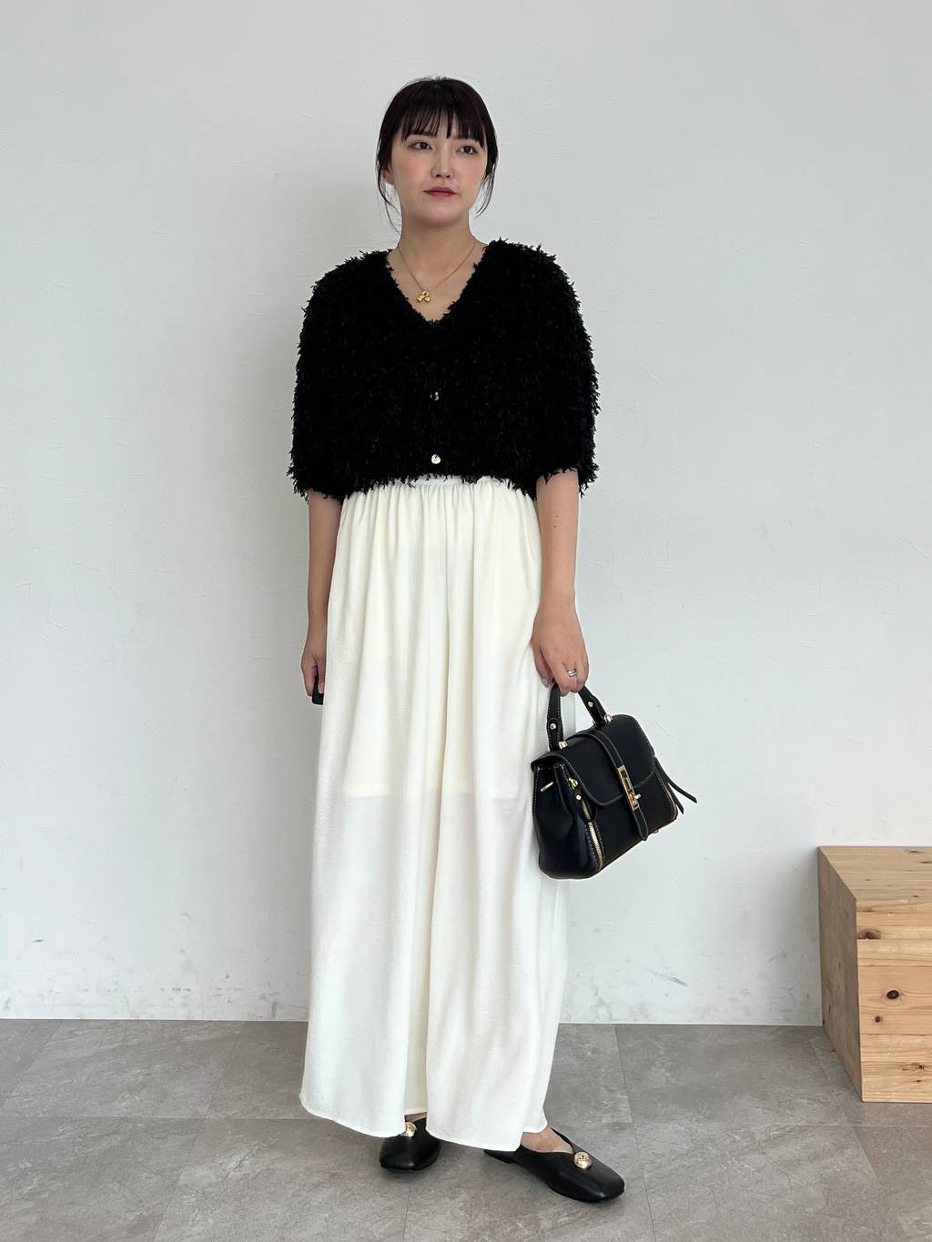 mysty womanのセミシアーイージーワイドパンツを使ったコーディネートを紹介します。｜Rakuten Fashion(楽天ファッション／旧楽天ブランドアベニュー)6116559