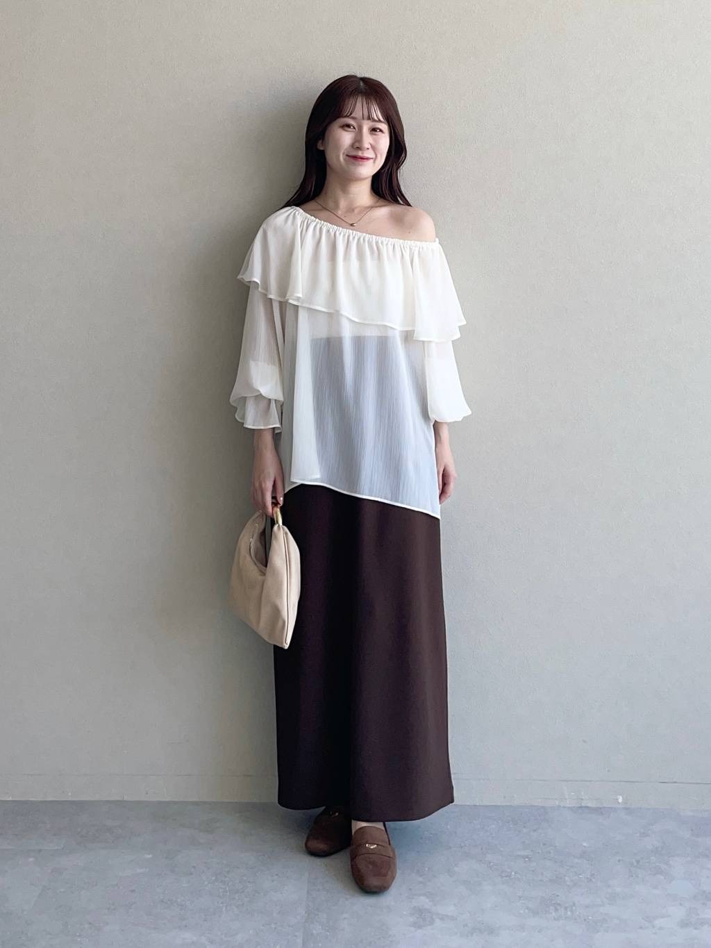 mysty womanの2WAY楊柳シアーブラウスを使ったコーディネートを紹介します。｜Rakuten Fashion(楽天ファッション／旧楽天ブランドアベニュー)6116578