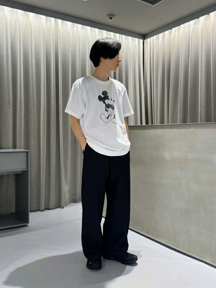 LOVELESSの【ミッキーマウス / LOVELESS限定】プリントTシャツ(バックスタイル)を使ったコーディネートを紹介します。｜Rakuten Fashion(楽天ファッション／旧楽天ブランドアベニュー)6117752