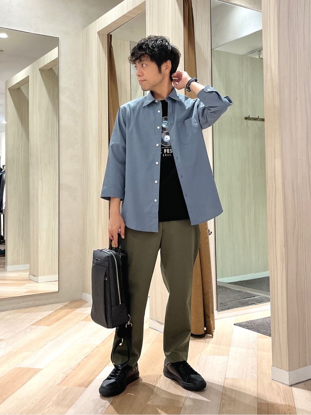 TAKEO KIKUCHIの【COOL CITY WEAR】DotAir(R)サッカー シャツを使ったコーディネートを紹介します。｜Rakuten Fashion(楽天ファッション／旧楽天ブランドアベニュー)6118664