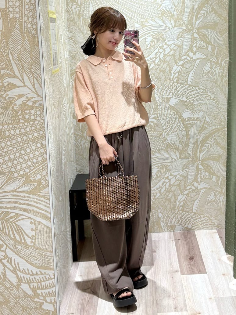 AMERICAN HOLICのブークレ半袖ニットトップスを使ったコーディネートを紹介します。｜Rakuten Fashion(楽天ファッション／旧楽天ブランドアベニュー)6119102