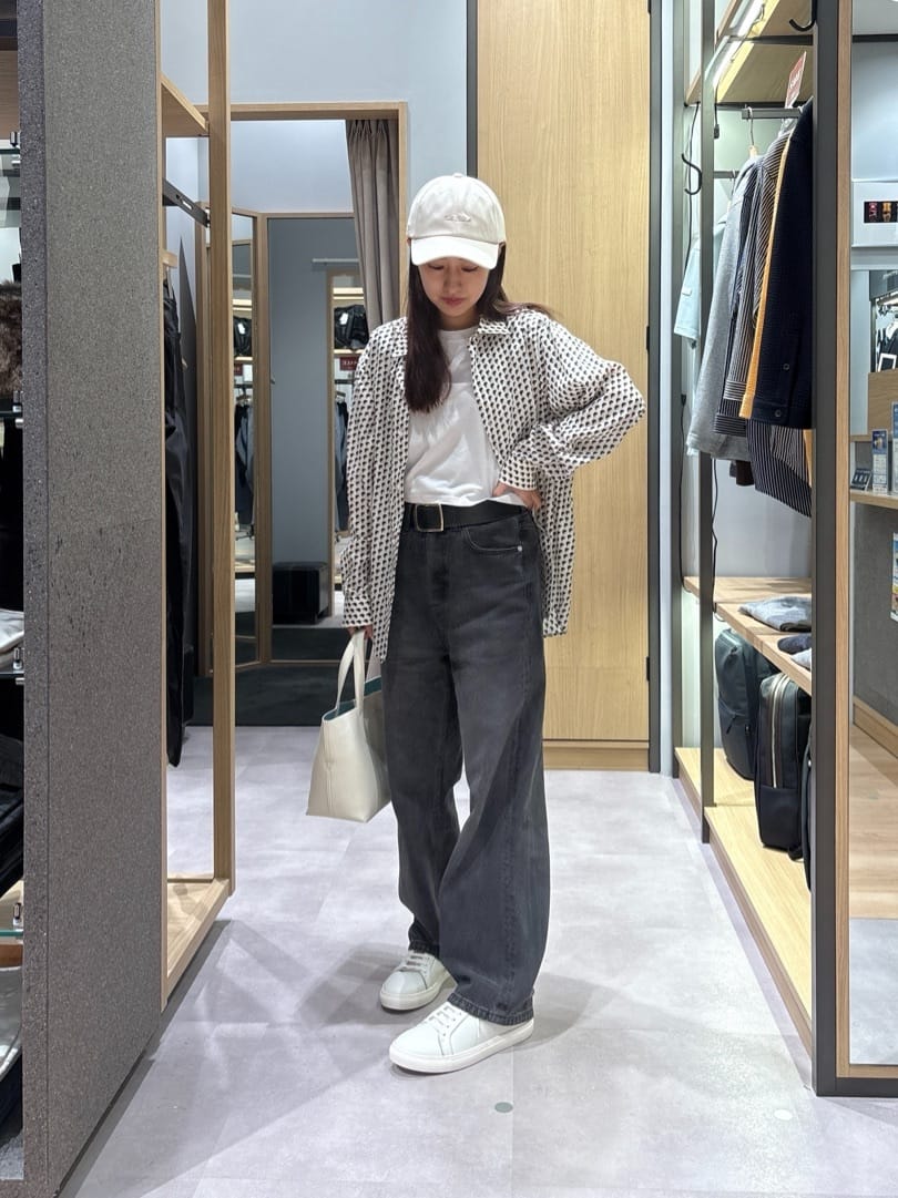 TAKEO KIKUCHIのボーラーハット柄 長袖シャツを使ったコーディネートを紹介します。｜Rakuten Fashion(楽天ファッション／旧楽天ブランドアベニュー)6120785