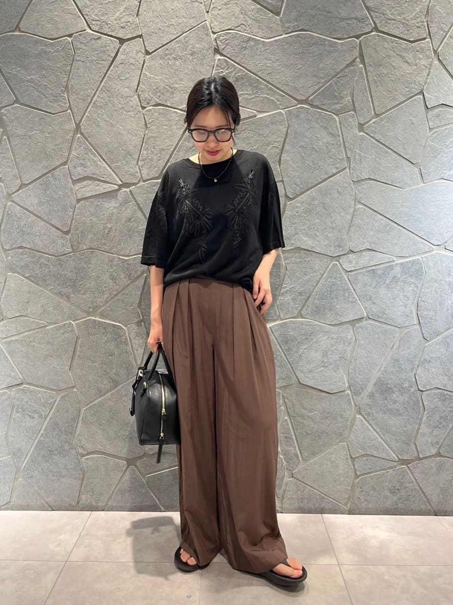 LASUDのリボンモチーフ刺繍ラメPOを使ったコーディネートを紹介します。｜Rakuten Fashion(楽天ファッション／旧楽天ブランドアベニュー)6121485