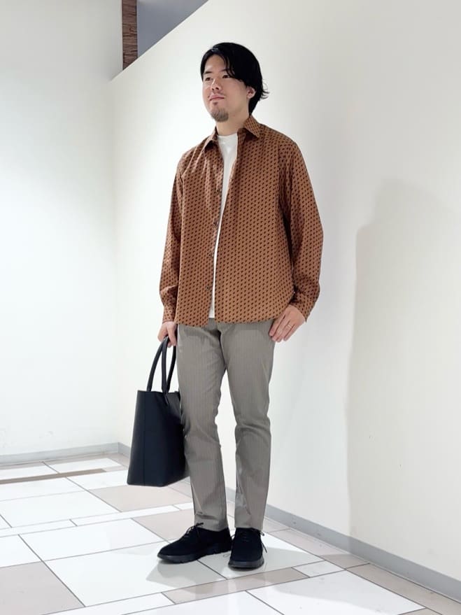 TAKEO KIKUCHIのボーラーハット柄 長袖シャツを使ったコーディネートを紹介します。｜Rakuten Fashion(楽天ファッション／旧楽天ブランドアベニュー)6122140