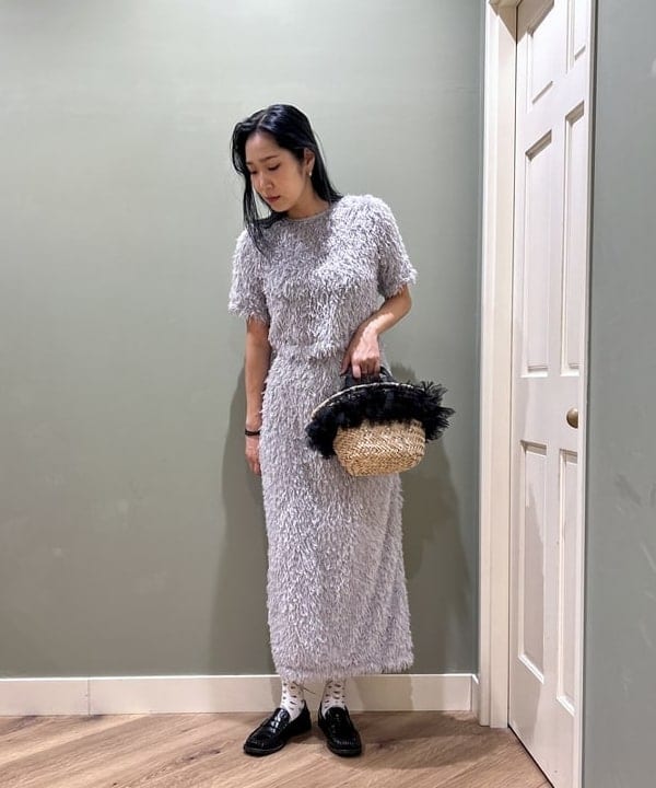 BEAMS HEARTのフェザー ハーフスリーブ プルオーバーを使ったコーディネートを紹介します。｜Rakuten Fashion(楽天ファッション／旧楽天ブランドアベニュー)6123787