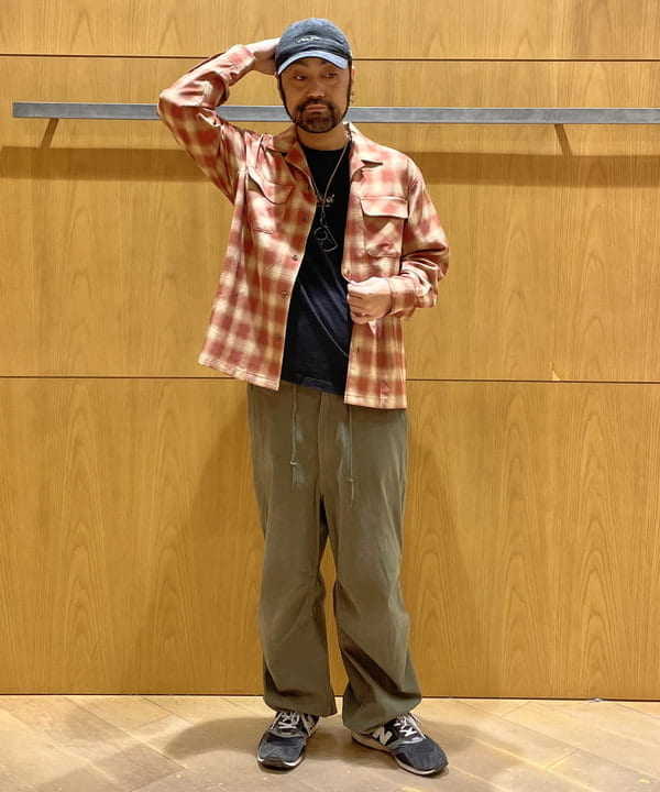 BEAMS HEARTのポリエステル レーヨン オンブレーチェック シャツを使ったコーディネートを紹介します。｜Rakuten Fashion(楽天ファッション／旧楽天ブランドアベニュー)6125242