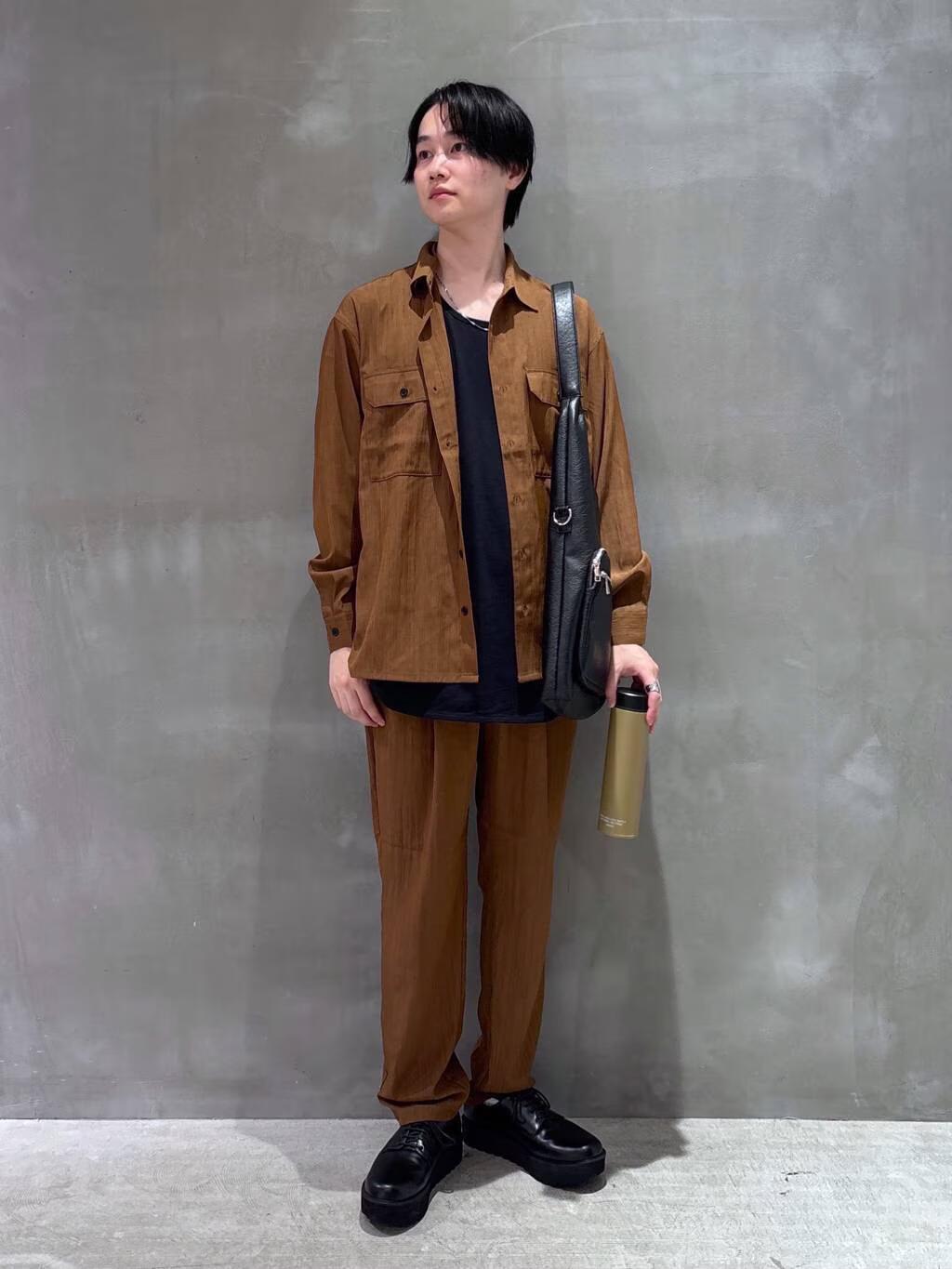 LAKOLEの【セットアップ可】冷感ワッシャーシャツ長袖を使ったコーディネートを紹介します。｜Rakuten Fashion(楽天ファッション／旧楽天ブランドアベニュー)6127257