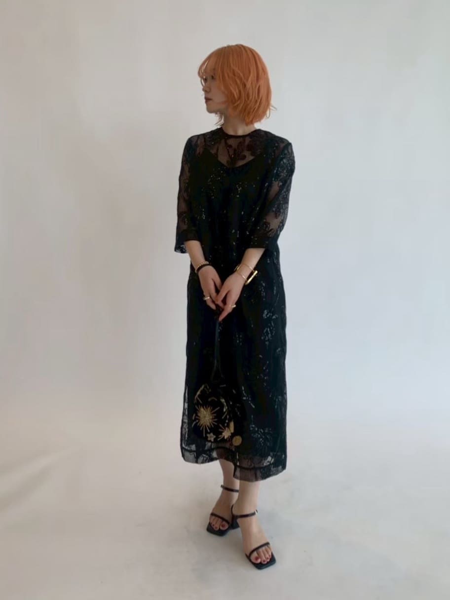 Vinの2WAYスパンコールレースワンピースを使ったコーディネートを紹介します。｜Rakuten Fashion(楽天ファッション／旧楽天ブランドアベニュー)6127548