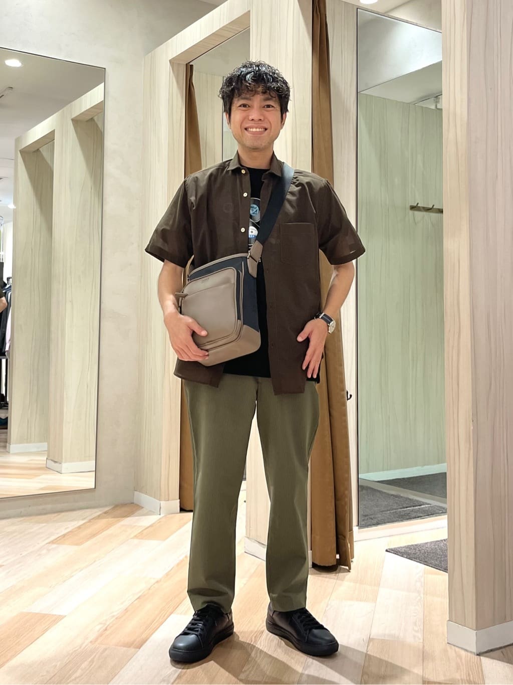 TAKEO KIKUCHIのレコードプリント 天竺 Tシャツを使ったコーディネートを紹介します。｜Rakuten Fashion(楽天ファッション／旧楽天ブランドアベニュー)6127507