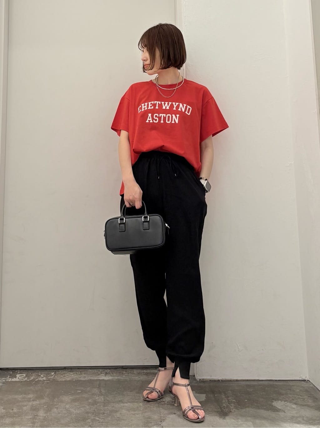 Green Parksの汗染み防止カレッジロゴボックスTシャツを使ったコーディネートを紹介します。｜Rakuten Fashion(楽天ファッション／旧楽天ブランドアベニュー)6128726