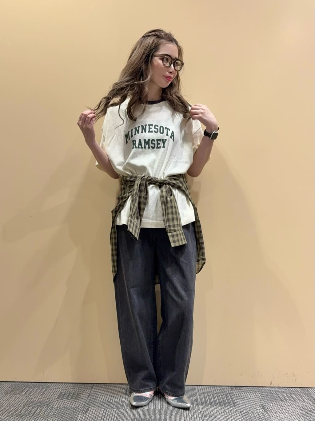 AMERICAN HOLICのRUPIS.ポインテッドTストラップミュールを使ったコーディネートを紹介します。｜Rakuten Fashion(楽天ファッション／旧楽天ブランドアベニュー)6131365