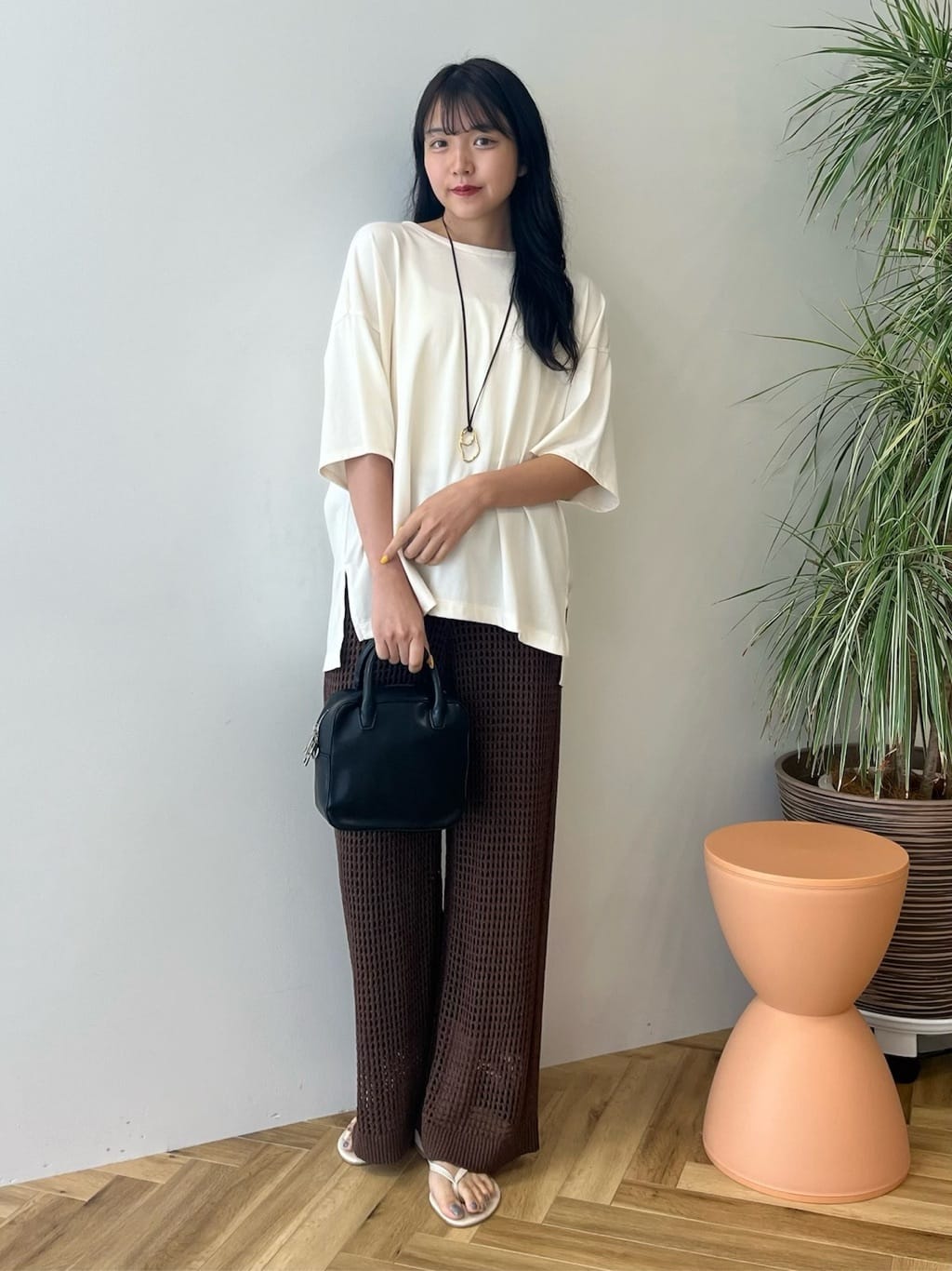AMERICAN HOLICの接触冷感バックオープンプルオーバーを使ったコーディネートを紹介します。｜Rakuten Fashion(楽天ファッション／旧楽天ブランドアベニュー)6133662
