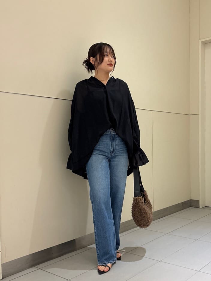 allurevilleのソフトオーガンジーブラウスを使ったコーディネートを紹介します。｜Rakuten Fashion(楽天ファッション／旧楽天ブランドアベニュー)6137957