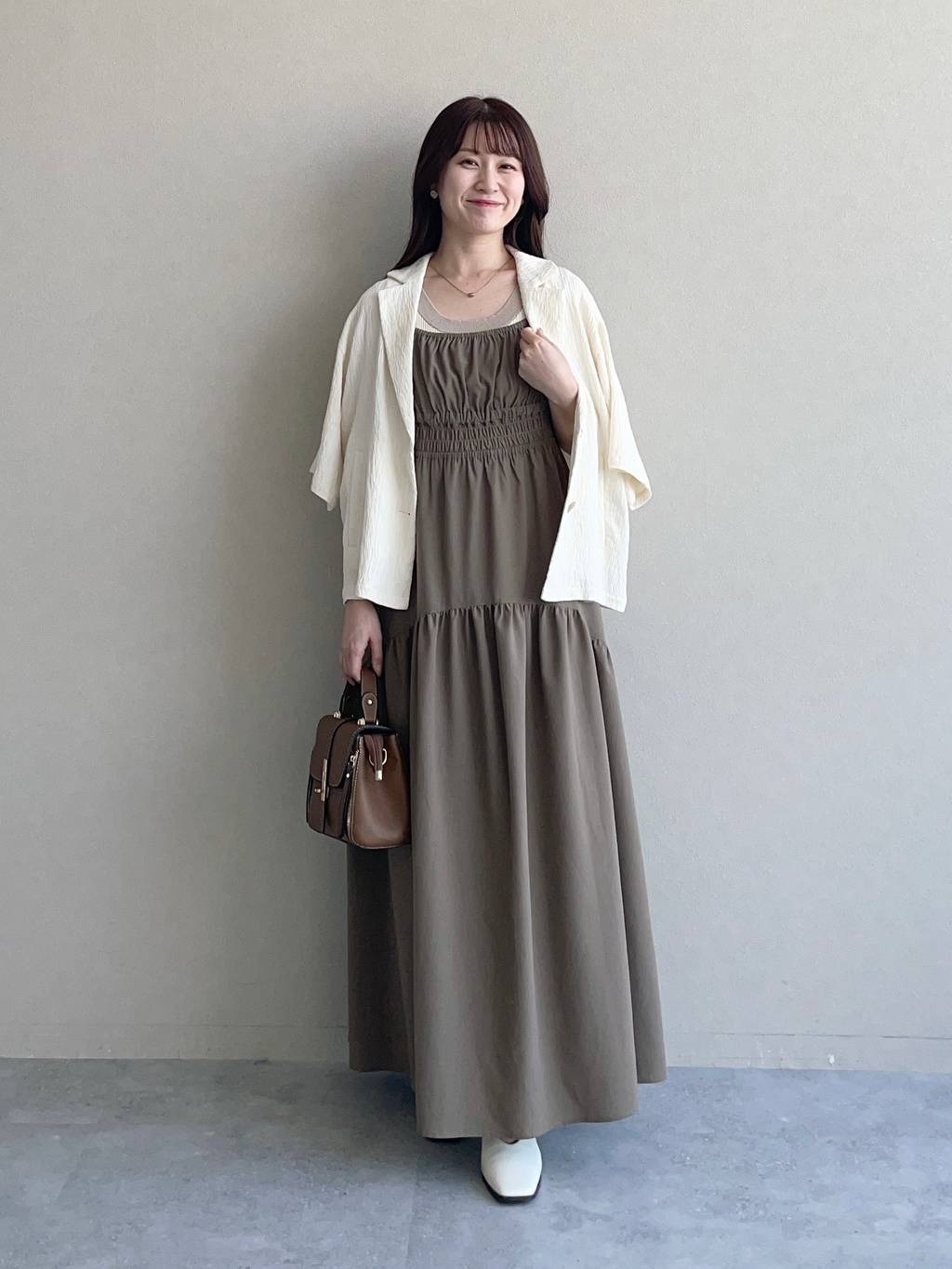 mysty womanの前後2WAY配色ニットタンクを使ったコーディネートを紹介します。｜Rakuten Fashion(楽天ファッション／旧楽天ブランドアベニュー)6139413