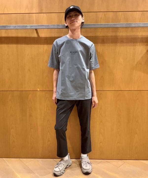 BEAMS HEARTのBEAMS HEART ロゴ ショートスリーブ カットソー(吸水速乾・毛玉軽減)を使ったコーディネートを紹介します。｜Rakuten Fashion(楽天ファッション／旧楽天ブランドアベニュー)6140723