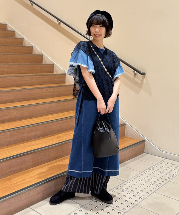 BEAMS HEARTのフェイクレザーパイピング ベロア ベレー帽を使ったコーディネートを紹介します。｜Rakuten Fashion(楽天ファッション／旧楽天ブランドアベニュー)6140800