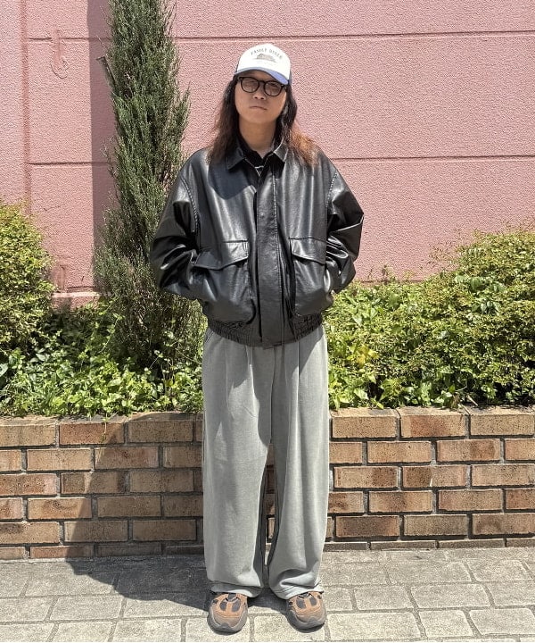 BEAMS HEARTのBEAMS HEART｜クラシック フェイクレザー ブルゾン｜メンズ アウター ジャケット｜合成皮革 リラックスフィット ヴィンテージ風｜秋冬を使ったコーディネートを紹介します。｜Rakuten Fashion(楽天ファッション／旧楽天ブランドアベニュー)6140952