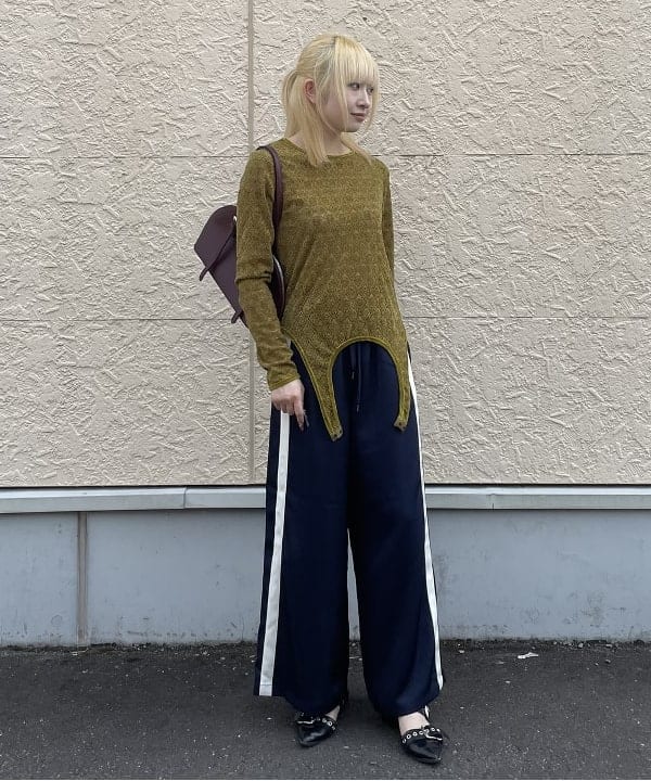 BEAMS HEARTの2WAY ガーター ロング スリーブ プルオーバーを使ったコーディネートを紹介します。｜Rakuten Fashion(楽天ファッション／旧楽天ブランドアベニュー)6140976