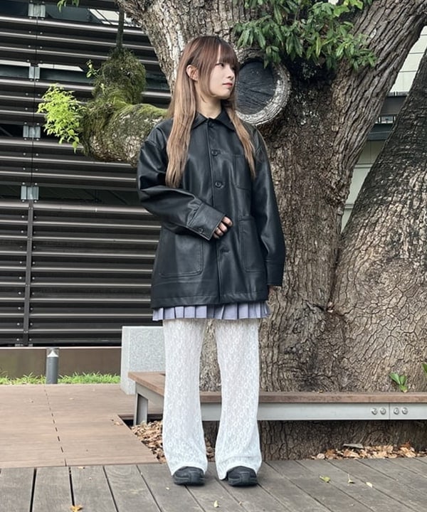 BEAMS HEARTのヴィンテージライク ワークジャケット 25AW レディース フェイクレザー オーバーサイズ 秋 ライトアウターを使ったコーディネートを紹介します。｜Rakuten Fashion(楽天ファッション／旧楽天ブランドアベニュー)6141084