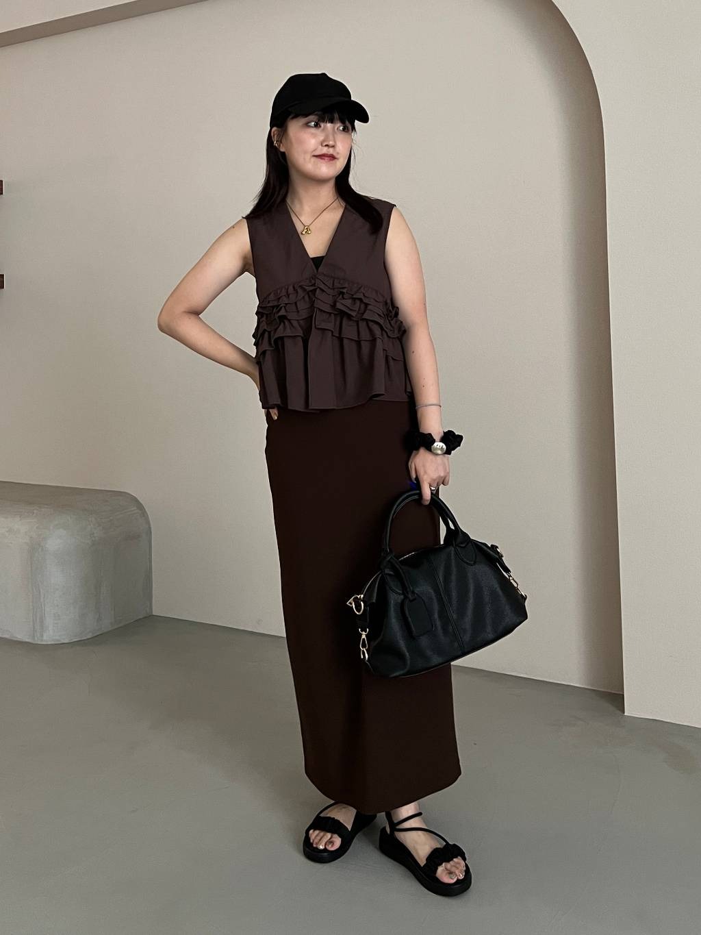 mysty womanの【WEB限定カラー有】イージーストレッチナロースカートを使ったコーディネートを紹介します。｜Rakuten Fashion(楽天ファッション／旧楽天ブランドアベニュー)6141321