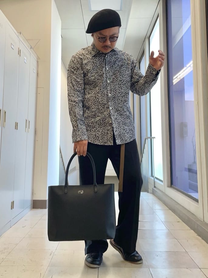 TAKEO KIKUCHIの【Sサイズ~】ストライプ小花 長袖シャツを使ったコーディネートを紹介します。｜Rakuten Fashion(楽天ファッション／旧楽天ブランドアベニュー)6144016