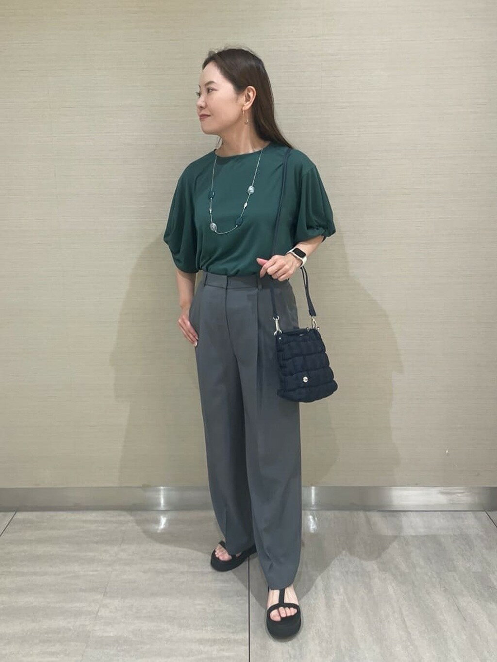 TRANS WORKの【ウォッシャブル・接触冷感・UV・防シワ】強撚スムースカットソーを使ったコーディネートを紹介します。｜Rakuten Fashion(楽天ファッション／旧楽天ブランドアベニュー)6147575