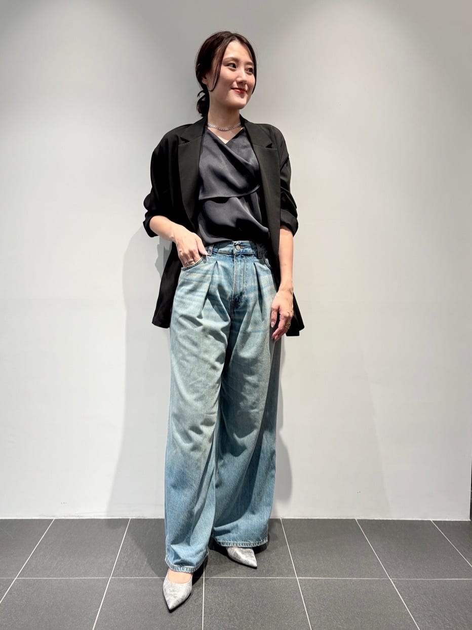 1er Arrondissementのサテンドレープブラウスを使ったコーディネートを紹介します。｜Rakuten Fashion(楽天ファッション／旧楽天ブランドアベニュー)6152844