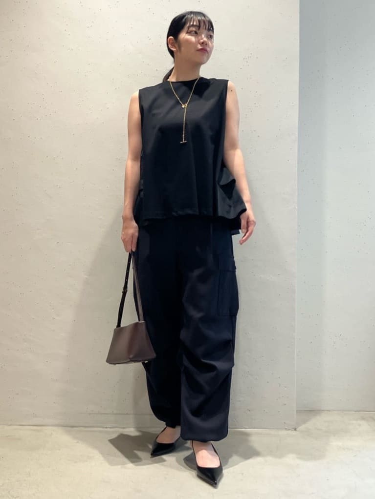 1er Arrondissementのポンチ*タフタバックティアードプルオーバーを使ったコーディネートを紹介します。｜Rakuten Fashion(楽天ファッション／旧楽天ブランドアベニュー)6156567