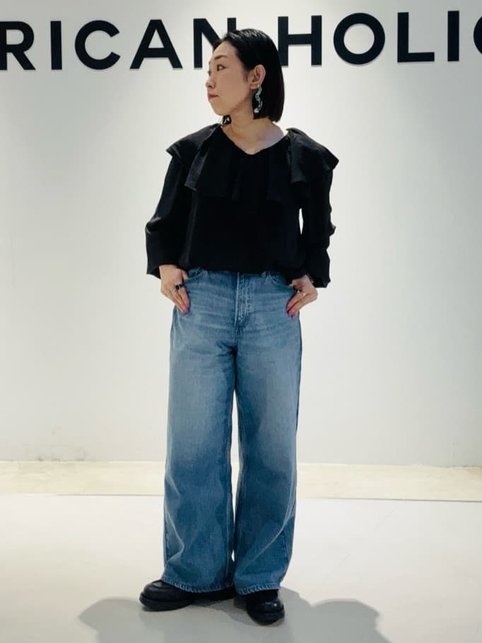 AMERICAN HOLICのフリルカラーブラウスを使ったコーディネートを紹介します。｜Rakuten Fashion(楽天ファッション／旧楽天ブランドアベニュー)6157295